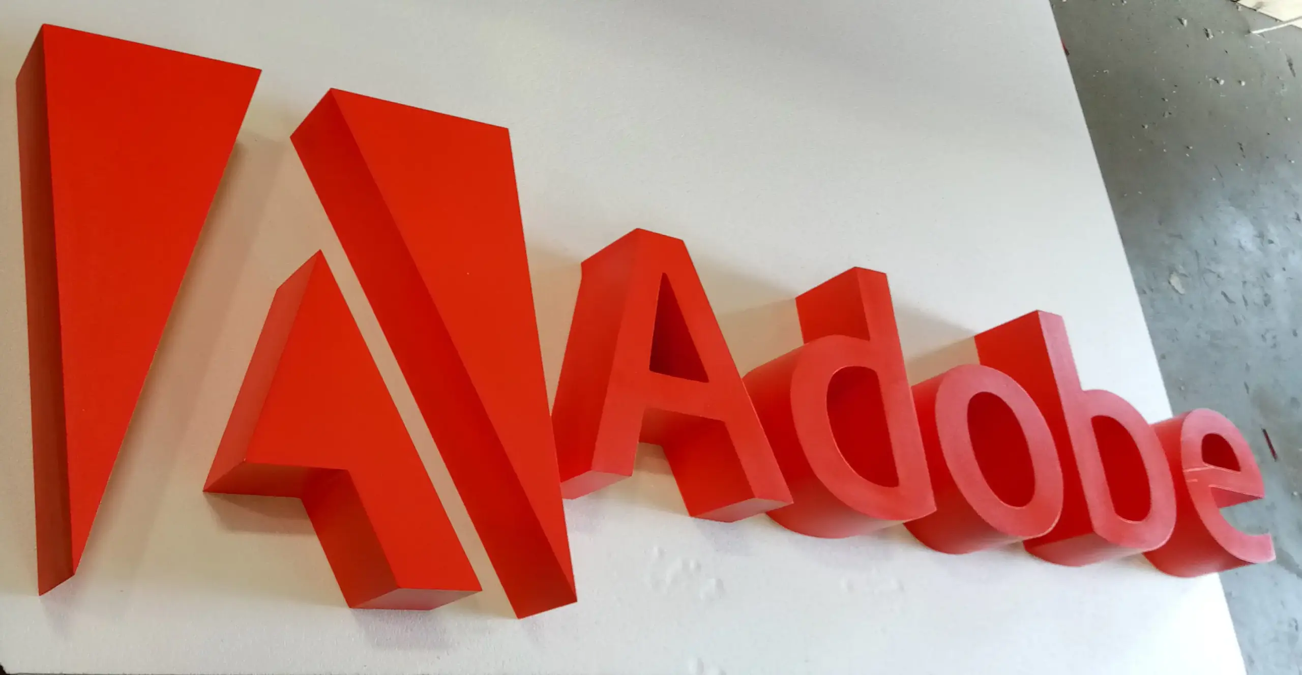 Oversized 3D Logos
